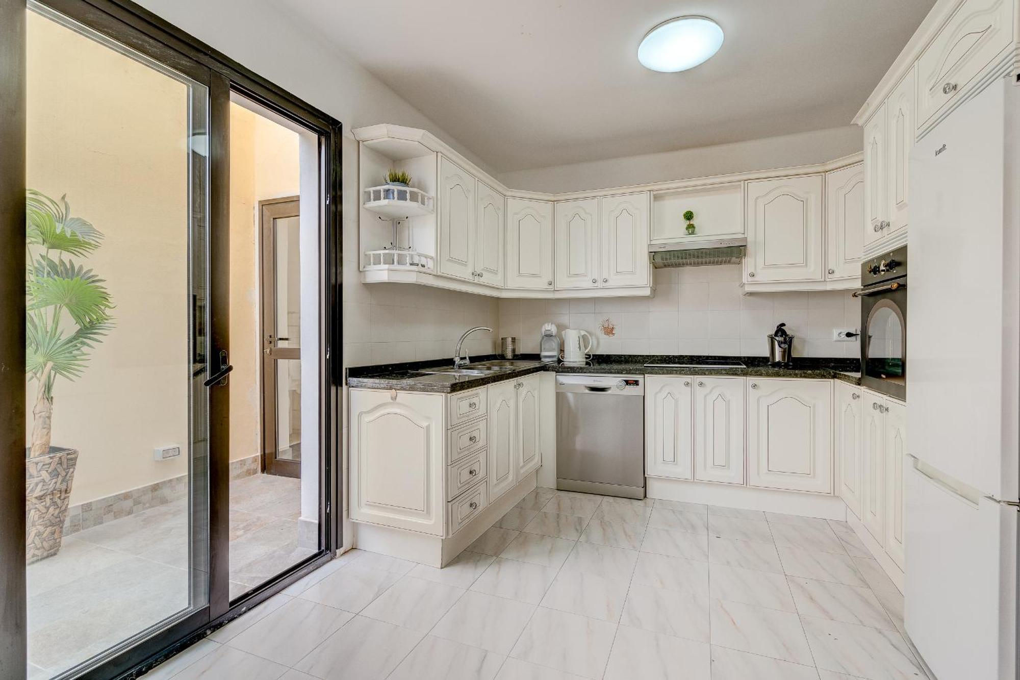 Villa Natali ,Luxury 3-Levels Large Villa On Tenerife, Ocean View, Private Poo L& Barbecue Area Costa Adeje  Exterior photo